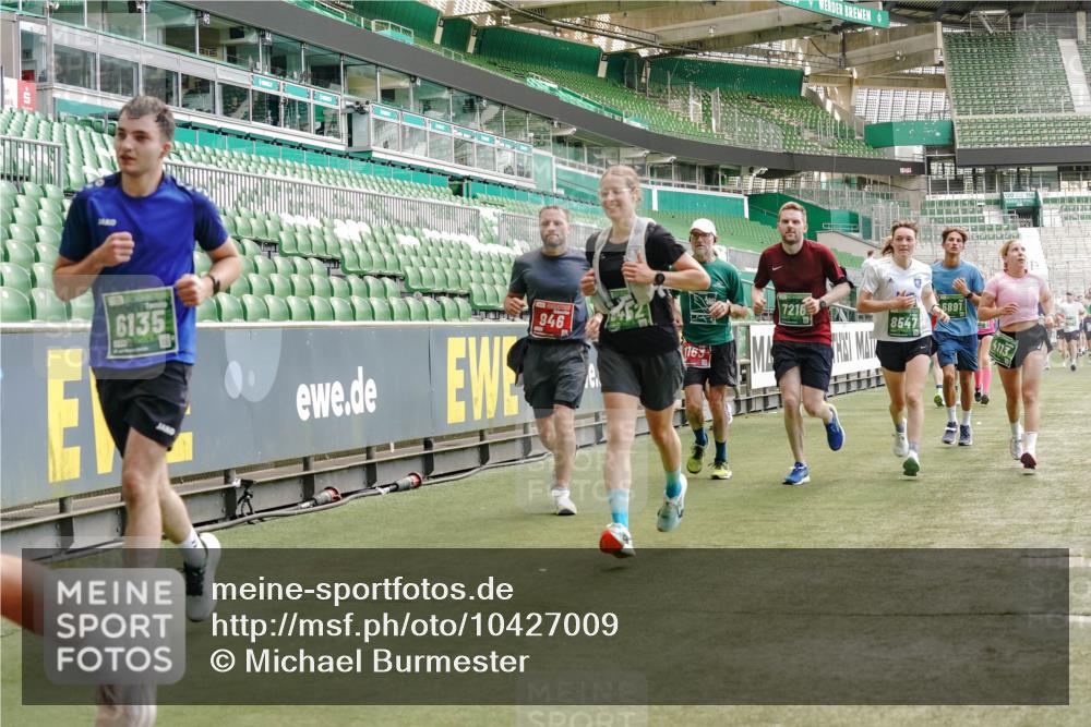 13.09.2026 - 21. swb-Marathon Bremen Michael Burmester http://msf.ph/oto/10427009 13.09.2026 13:02:22 Laufen im Stadion 150, 282, 318, 440, 531, 722, 930, 936, 946, 1006, 1014, 1067, 1163, 1250, 1436, 1448, 1460, 1582, 1611, 1896, 2033, 2047, 2062, 2276, 2292, 2345, 2364, 2370, 2378, 2421, 2491, 2513, 2561, 2627, 2638, 2666, 2668, 2779, 2900, 2987, 3013, 3044, 3114, 3163, 3164, 3187, 3248, 3258, 3294, 3334, 3372, 3374, 3375, 3392, 3460, 3496, 3526, 3527, 3576, 3585, 3603, 3667, 3721, 3806, 3852, 3893, 3938, 3970, 3983, 4000, 4077, 4133, 4506, 4558 meine-sportfotos.de