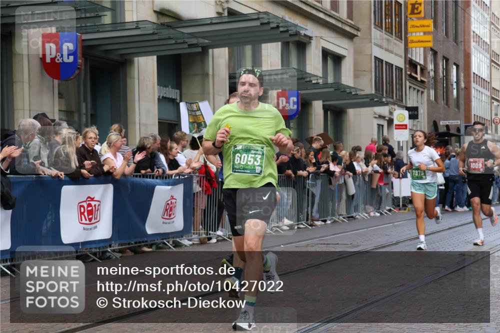 13.09.2026 - 21. swb-Marathon Bremen Strokosch-Dieckow http://msf.ph/oto/10427022 13.09.2026 13:06:54 Ziel 1540, 1863, 3043, 3118, 3794, 3973, 4743, 4808, 6053, 7636, 7876, 8980, 9708, 9927, 508, 521, 749, 788, 1009, 2832, 3127, 3910, 4574, 4777, 5238, 6784, 6951, 8580, 8888 meine-sportfotos.de