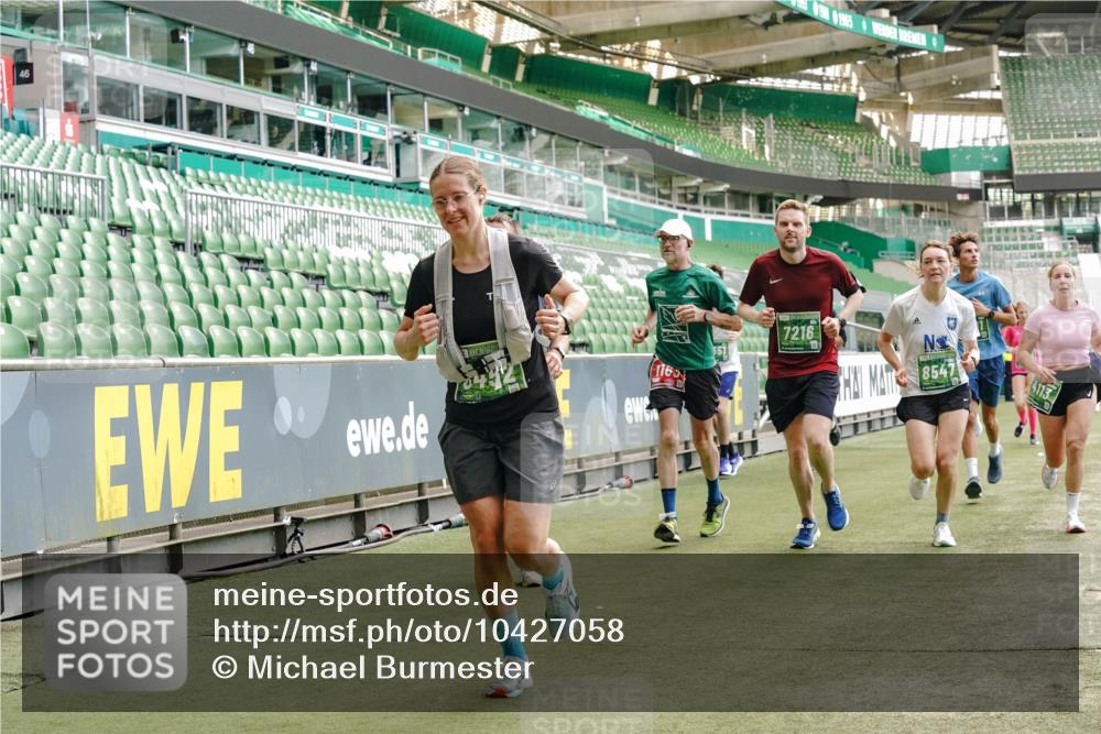 13.09.2026 - 21. swb-Marathon Bremen Michael Burmester http://msf.ph/oto/10427058 13.09.2026 13:02:23 Laufen im Stadion 150, 282, 318, 440, 531, 722, 930, 936, 946, 1006, 1014, 1067, 1163, 1250, 1436, 1448, 1460, 1582, 1611, 1896, 2033, 2047, 2062, 2276, 2292, 2345, 2364, 2370, 2378, 2421, 2491, 2513, 2561, 2627, 2638, 2666, 2668, 2779, 2900, 2987, 3013, 3044, 3114, 3163, 3164, 3187, 3248, 3258, 3294, 3334, 3372, 3374, 3375, 3392, 3460, 3496, 3526, 3527, 3576, 3585, 3603, 3667, 3721, 3806, 3852, 3893, 3938, 3970, 3983, 4000, 4077, 4133, 4506, 4558 meine-sportfotos.de