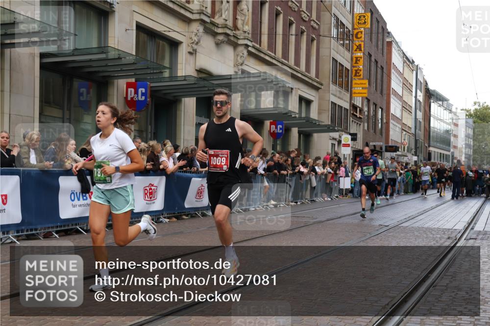 13.09.2026 - 21. swb-Marathon Bremen Strokosch-Dieckow http://msf.ph/oto/10427081 13.09.2026 13:06:57 Ziel 1540, 1863, 2706, 3043, 3118, 3794, 3973, 4743, 4808, 6053, 7636, 7876, 8098, 8980, 9927, 508, 521, 749, 788, 1009, 3127, 3794, 3910, 3973, 4574, 5238, 6784, 6951, 8580, 8888, 9708 meine-sportfotos.de