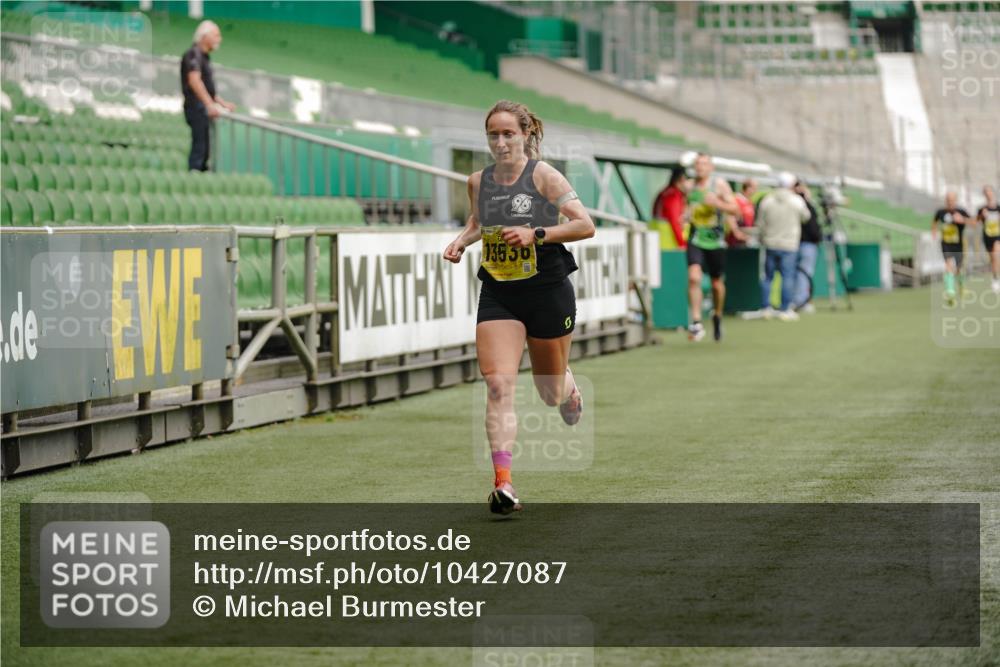 13.09.2026 - 21. swb-Marathon Bremen Michael Burmester http://msf.ph/oto/10427087 13.09.2026 10:17:48 Laufen im Stadion 10597, 12272, 12457, 12458, 13501, 13504, 13510, 13515, 13517, 13522, 13533, 13536, 13542, 13543, 13547, 13554, 13561, 13567, 13569, 13571, 13572, 13576, 13579, 13582, 13602, 13603, 13604, 13623, 13630, 13635, 13643 meine-sportfotos.de