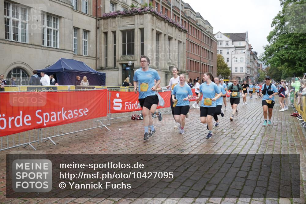 13.09.2026 - Kiel Lauf Yannick Fuchs http://msf.ph/oto/10427095 13.09.2026 11:05:52 Ziel 2959, 3475, 4058, 4148, 4153, 4764, 5526, 5756, 5925, 6668, 6823, 8323, 8498, 8879, 9016, 9279, 9757, 10386, 10557, 11049, 12233, 12649, 1476, 1491, 2070, 2365, 3122, 3284, 3352, 3421, 4979, 5888, 5909, 5954, 6162, 6447, 7386, 7716, 7860, 7899, 8334, 8949, 9480, 9589, 9747, 10133, 10599, 11160, 11341, 11618, 12012, 799, 1111, 1359, 2781, 2782, 3618, 4392, 4980, 5187, 5229, 6307, 7045, 7452, 7942, 8295, 8452, 10830, 11218, 11372, 12133, 12356 meine-sportfotos.de