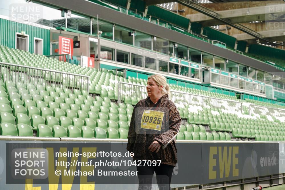 13.09.2026 - 21. swb-Marathon Bremen Michael Burmester http://msf.ph/oto/10427097 13.09.2026 10:50:44 Laufen im Stadion 10533, 10534, 10573, 10627, 10650, 10667, 10710, 11031, 11266, 11352, 11496, 11712, 11780, 11807, 12377, 12408, 12440, 12535, 10161, 10264, 10292, 10349, 10535, 10732, 10895, 10925, 10933, 10970, 11050, 11104, 11262, 11296, 11423, 11443, 11457, 11529, 11530, 11546, 11573, 11579, 11639, 11663, 11675, 11698, 11760, 12157, 12340, 12444, 12472 meine-sportfotos.de