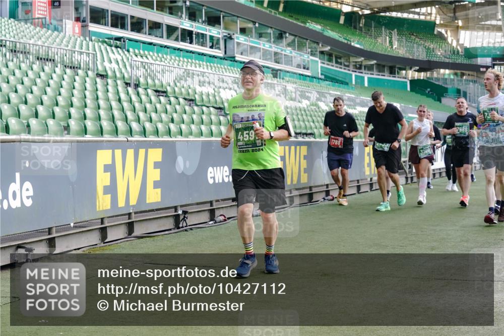 13.09.2026 - 21. swb-Marathon Bremen Michael Burmester http://msf.ph/oto/10427112 13.09.2026 13:25:32 Laufen im Stadion 202, 213, 294, 505, 530, 543, 548, 645, 723, 739, 752, 815, 818, 966, 1283, 1410, 1443, 1459, 1463, 1471, 1473, 1487, 1491, 1504, 1515, 1530, 1561, 1618, 1744, 1828, 1830, 1944, 1953, 2058, 2059, 2095, 2211, 2267, 2271, 2298, 2308, 2312, 2323, 2354, 2382, 2384, 2483, 2497, 2506, 2508, 2554, 2558, 2571, 2591, 2592, 2644, 2656, 2675, 2752, 2762, 2776, 2833, 2878, 2896, 2970, 2981, 3005, 3047, 3062, 3097, 3142, 3172, 3211, 3259, 3298, 3306, 3312, 3329, 3359, 3381, 3390, 3433 meine-sportfotos.de