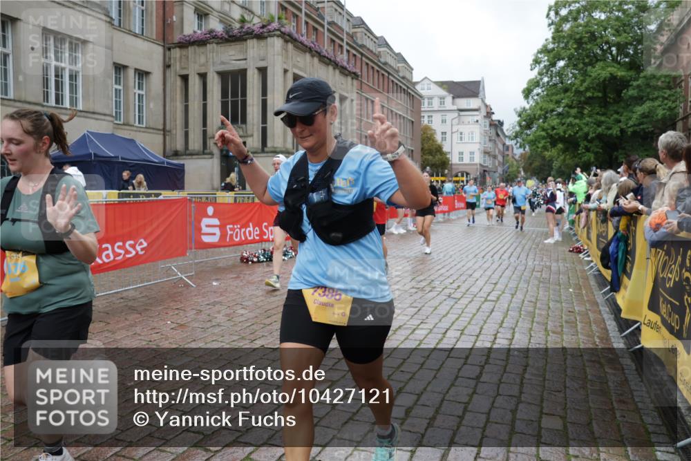 13.09.2026 - Kiel Lauf Yannick Fuchs http://msf.ph/oto/10427121 13.09.2026 11:05:55 Ziel 1359, 2959, 3475, 4058, 4148, 4153, 4392, 4764, 4980, 5187, 5526, 5756, 5925, 6307, 6668, 6823, 7942, 8295, 8323, 8452, 8498, 8879, 9016, 9279, 9757, 10386, 10557, 10830, 11049, 11218, 12133, 12356, 12646, 12647, 12649, 1476, 1491, 2070, 2365, 3122, 3352, 3421, 4979, 5888, 5909, 5954, 6162, 6668, 7386, 7716, 7899, 8334, 8498, 9480, 9589, 9747, 10133, 10386, 10599, 11160, 11618, 12012, 12233, 799, 824, 1111, 2781, 2782, 3618, 5229, 7045, 7452, 8163, 8400, 9781, 11372 meine-sportfotos.de
