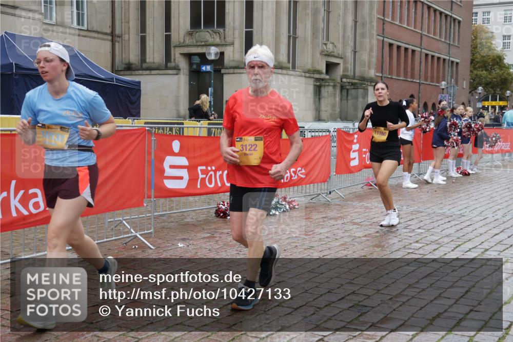 13.09.2026 - Kiel Lauf Yannick Fuchs http://msf.ph/oto/10427133 13.09.2026 11:05:56 Ziel 1111, 1359, 2959, 3475, 4058, 4148, 4153, 4392, 4764, 4980, 5187, 5229, 5526, 5756, 5925, 6307, 6823, 7942, 8295, 8323, 8452, 8879, 9016, 9279, 9757, 10557, 10830, 11049, 11218, 11372, 12133, 12356, 12646, 12647, 12649, 1491, 2365, 2959, 3122, 3352, 3421, 4148, 4153, 4764, 4979, 5526, 5888, 5909, 5954, 6162, 6668, 7899, 8334, 8498, 9480, 9589, 9747, 10133, 10386, 10557, 10599, 11049, 11160, 11618, 12012, 12233, 799, 824, 2781, 2782, 3618, 7045, 7452, 8163, 8400, 9781 meine-sportfotos.de