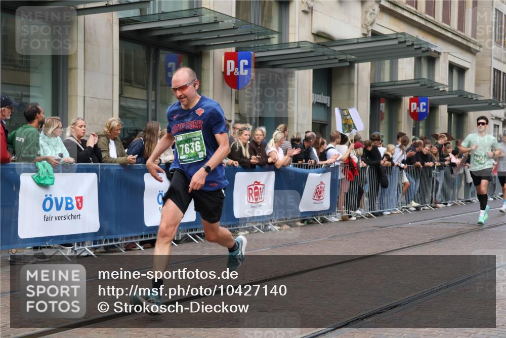 13.09.2026 - 21. swb-Marathon Bremen Strokosch-Dieckow http://msf.ph/oto/10427140 13.09.2026 13:06:59 Ziel 1540, 1863, 2706, 3043, 3118, 4743, 4808, 6053, 7636, 7876, 8060, 8098, 8980, 9927, 521, 749, 788, 1009, 3127, 3794, 3910, 3973, 4574, 5238, 6784, 6951, 8580, 8888, 9708 meine-sportfotos.de