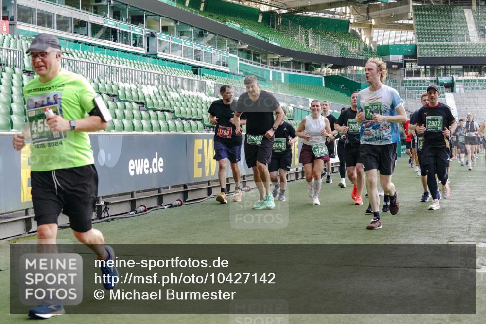 13.09.2026 - 21. swb-Marathon Bremen Michael Burmester http://msf.ph/oto/10427142 13.09.2026 13:25:33 Laufen im Stadion 202, 213, 294, 505, 530, 543, 548, 645, 723, 739, 752, 815, 818, 966, 1283, 1410, 1443, 1459, 1463, 1471, 1473, 1487, 1491, 1504, 1515, 1530, 1561, 1618, 1744, 1828, 1830, 1953, 2058, 2059, 2095, 2211, 2267, 2271, 2298, 2308, 2312, 2323, 2354, 2382, 2384, 2483, 2497, 2506, 2508, 2554, 2558, 2571, 2591, 2592, 2644, 2656, 2675, 2752, 2762, 2776, 2833, 2878, 2896, 2970, 2981, 3005, 3047, 3062, 3097, 3142, 3172, 3211, 3259, 3298, 3306, 3329, 3359, 3381, 3390, 3433 meine-sportfotos.de
