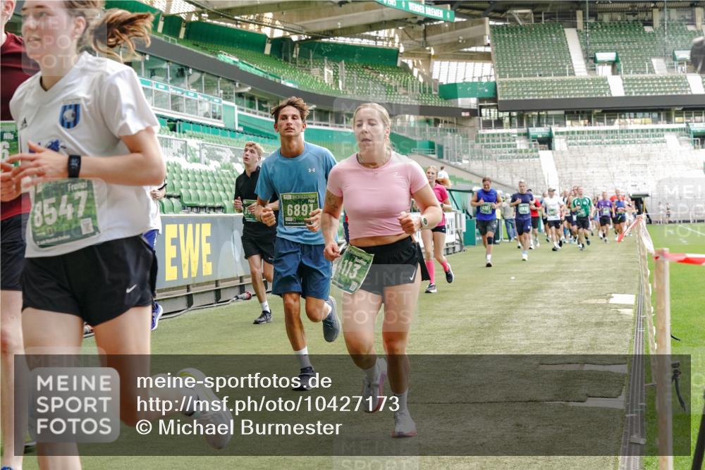 13.09.2026 - 21. swb-Marathon Bremen Michael Burmester http://msf.ph/oto/10427173 13.09.2026 13:02:25 Laufen im Stadion 150, 282, 318, 440, 531, 722, 930, 936, 946, 1006, 1014, 1067, 1163, 1250, 1436, 1448, 1460, 1582, 1611, 1896, 2033, 2047, 2062, 2276, 2292, 2345, 2364, 2370, 2378, 2421, 2491, 2513, 2561, 2627, 2638, 2666, 2668, 2779, 2900, 2987, 3013, 3044, 3114, 3135, 3163, 3164, 3187, 3248, 3258, 3294, 3334, 3372, 3374, 3375, 3392, 3460, 3496, 3526, 3527, 3576, 3585, 3603, 3667, 3721, 3806, 3852, 3893, 3938, 3970, 3983, 4000, 4077, 4133, 4506, 4558 meine-sportfotos.de