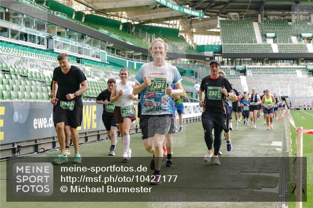 13.09.2026 - 21. swb-Marathon Bremen Michael Burmester http://msf.ph/oto/10427177 13.09.2026 13:25:34 Laufen im Stadion 202, 213, 294, 505, 530, 543, 548, 645, 723, 739, 752, 815, 818, 966, 1283, 1410, 1443, 1459, 1463, 1471, 1473, 1487, 1491, 1504, 1515, 1530, 1561, 1618, 1744, 1828, 1830, 1953, 2058, 2059, 2095, 2211, 2267, 2271, 2298, 2308, 2312, 2323, 2354, 2382, 2384, 2483, 2497, 2506, 2508, 2554, 2558, 2571, 2591, 2592, 2644, 2656, 2675, 2752, 2762, 2776, 2833, 2878, 2896, 2970, 2981, 3005, 3047, 3062, 3097, 3142, 3172, 3211, 3259, 3298, 3306, 3329, 3359, 3381, 3390, 3433 meine-sportfotos.de