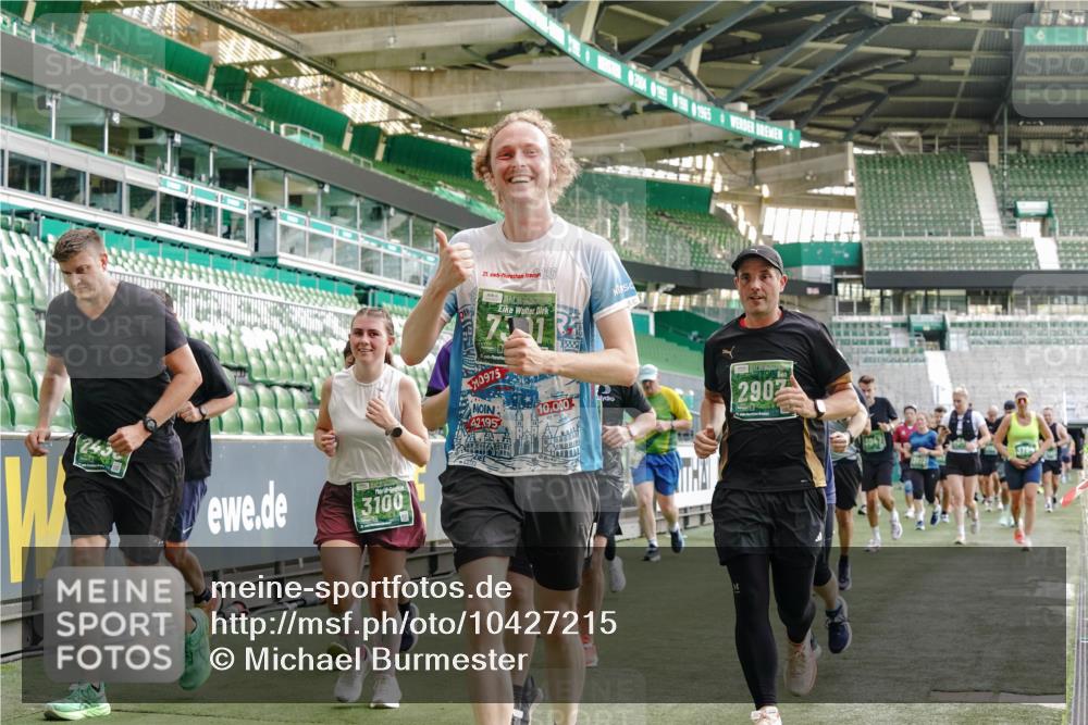13.09.2026 - 21. swb-Marathon Bremen Michael Burmester http://msf.ph/oto/10427215 13.09.2026 13:25:35 Laufen im Stadion 202, 213, 294, 505, 530, 543, 548, 645, 723, 752, 815, 818, 966, 1283, 1410, 1443, 1459, 1463, 1471, 1473, 1487, 1491, 1504, 1515, 1530, 1561, 1618, 1744, 1828, 1830, 1953, 2058, 2059, 2095, 2211, 2267, 2271, 2298, 2308, 2312, 2323, 2354, 2382, 2384, 2483, 2497, 2506, 2508, 2554, 2558, 2571, 2591, 2592, 2644, 2656, 2675, 2752, 2762, 2776, 2833, 2878, 2896, 2970, 2981, 3005, 3047, 3062, 3097, 3142, 3172, 3211, 3259, 3298, 3306, 3329, 3359, 3381, 3390, 3433 meine-sportfotos.de