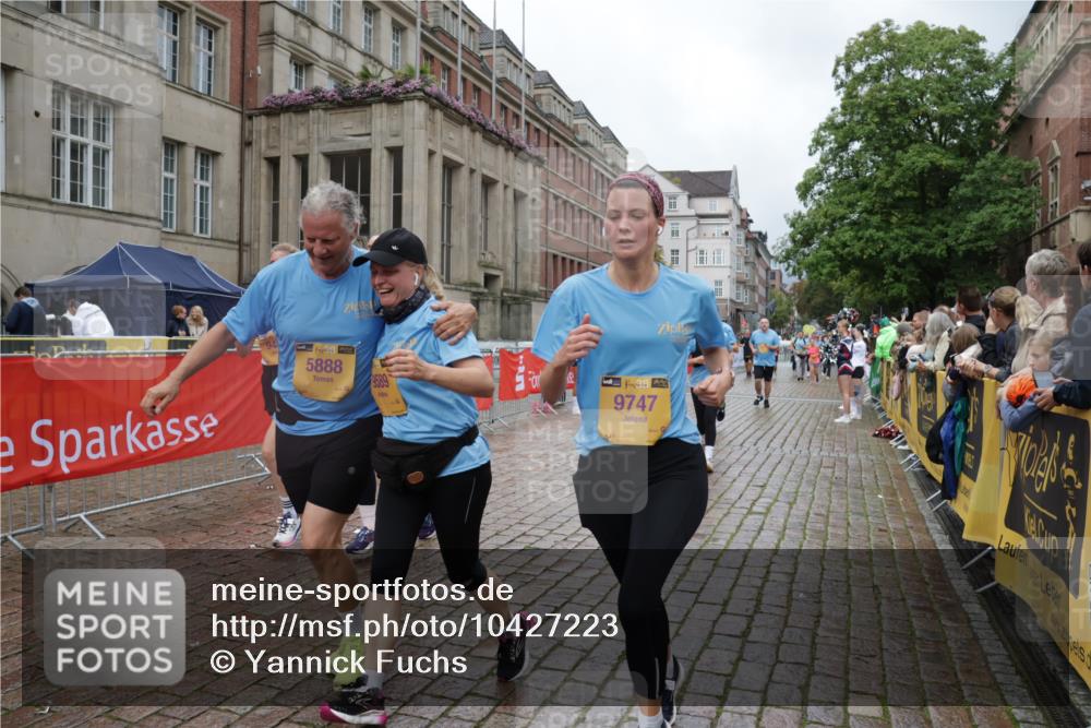 13.09.2026 - Kiel Lauf Yannick Fuchs http://msf.ph/oto/10427223 13.09.2026 11:06:07 Ziel 799, 1111, 1359, 2781, 2782, 3618, 4392, 4980, 5187, 5229, 6307, 7045, 7452, 7942, 8295, 8452, 9757, 10830, 11218, 11372, 12048, 12133, 12356, 12646, 12647, 2365, 2959, 3352, 3475, 4058, 4148, 4153, 4764, 4979, 5526, 5756, 5888, 5925, 5954, 6162, 6668, 6823, 7899, 8323, 8498, 8879, 9016, 9279, 9480, 9589, 9747, 9757, 10386, 10557, 10599, 11049, 11618, 12012, 12233, 12649, 458, 560, 631, 710, 824, 2179, 3201, 3966, 4095, 4614, 5141, 8163, 8400, 9781 meine-sportfotos.de