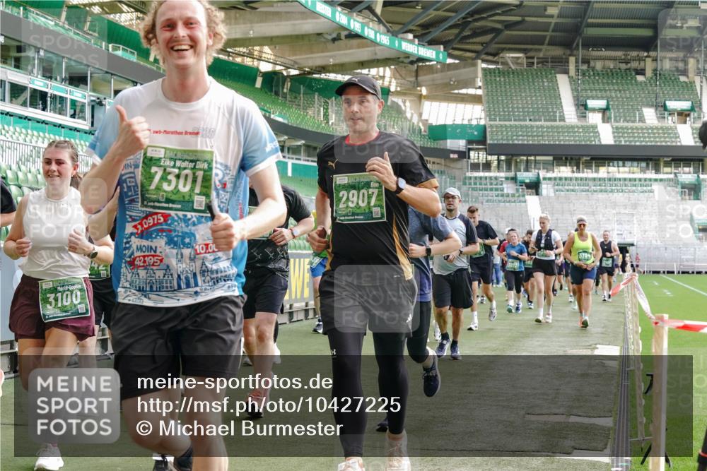 13.09.2026 - 21. swb-Marathon Bremen Michael Burmester http://msf.ph/oto/10427225 13.09.2026 13:25:36 Laufen im Stadion 202, 213, 294, 505, 530, 543, 548, 645, 723, 752, 815, 818, 966, 1283, 1410, 1443, 1459, 1463, 1471, 1473, 1487, 1491, 1504, 1515, 1530, 1561, 1618, 1744, 1828, 1830, 1953, 2058, 2059, 2095, 2211, 2267, 2271, 2298, 2308, 2312, 2323, 2354, 2382, 2384, 2483, 2497, 2506, 2508, 2554, 2558, 2571, 2591, 2592, 2644, 2656, 2675, 2752, 2762, 2776, 2833, 2878, 2896, 2970, 2981, 3005, 3047, 3062, 3097, 3142, 3172, 3211, 3259, 3298, 3306, 3329, 3359, 3381, 3390, 3433 meine-sportfotos.de