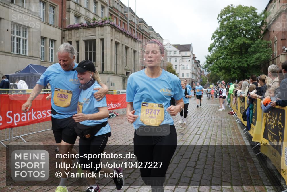 13.09.2026 - Kiel Lauf Yannick Fuchs http://msf.ph/oto/10427227 13.09.2026 11:06:07 Ziel 799, 1111, 1359, 2781, 2782, 3618, 4392, 4980, 5187, 5229, 6307, 7045, 7452, 7942, 8295, 8452, 9757, 10830, 11218, 11372, 12048, 12133, 12356, 12646, 12647, 2365, 2959, 3352, 3475, 4058, 4148, 4153, 4764, 4979, 5526, 5756, 5888, 5925, 5954, 6162, 6668, 6823, 7899, 8323, 8498, 8879, 9016, 9279, 9480, 9589, 9747, 9757, 10386, 10557, 10599, 11049, 11618, 12012, 12233, 12649, 458, 560, 631, 710, 824, 2179, 3201, 3966, 4095, 4614, 5141, 8163, 8400, 9781 meine-sportfotos.de