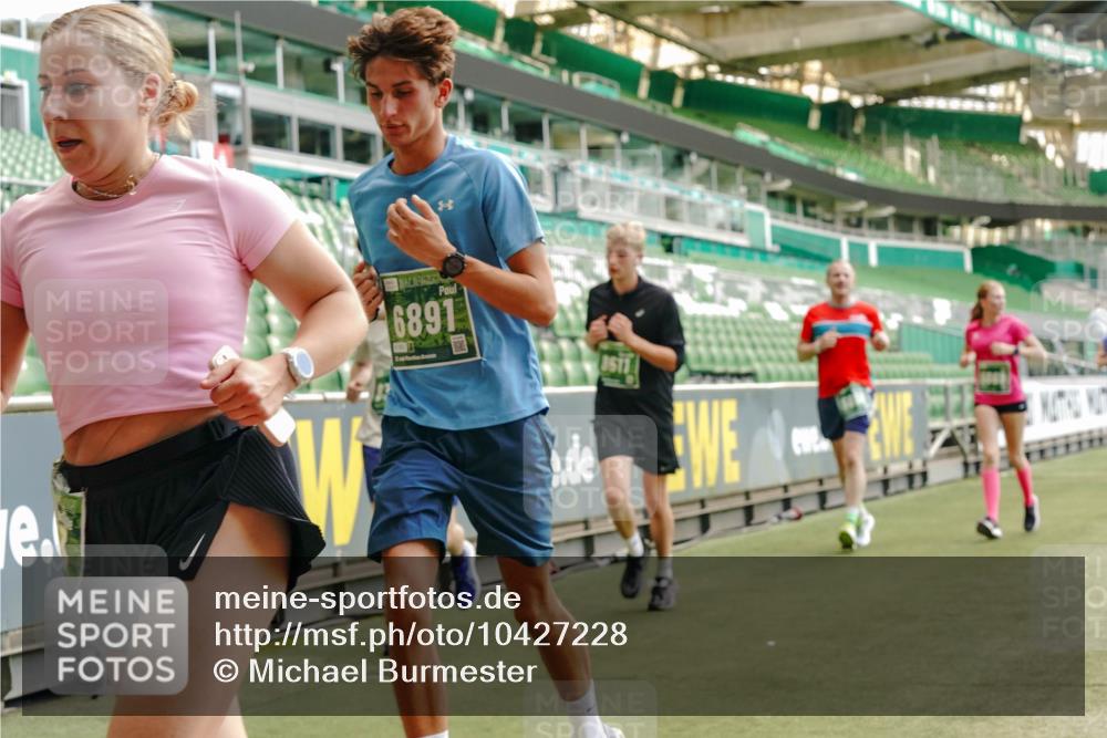 13.09.2026 - 21. swb-Marathon Bremen Michael Burmester http://msf.ph/oto/10427228 13.09.2026 13:02:26 Laufen im Stadion 150, 282, 318, 440, 531, 722, 930, 936, 946, 1006, 1014, 1067, 1163, 1250, 1436, 1448, 1460, 1582, 1611, 1896, 2033, 2047, 2062, 2276, 2292, 2345, 2364, 2370, 2378, 2421, 2491, 2513, 2561, 2627, 2638, 2666, 2668, 2779, 2900, 2987, 3013, 3044, 3114, 3135, 3163, 3164, 3187, 3248, 3258, 3294, 3334, 3372, 3374, 3375, 3392, 3460, 3496, 3526, 3527, 3576, 3585, 3603, 3667, 3721, 3806, 3852, 3893, 3938, 3970, 3983, 4000, 4077, 4133, 4506, 4558 meine-sportfotos.de