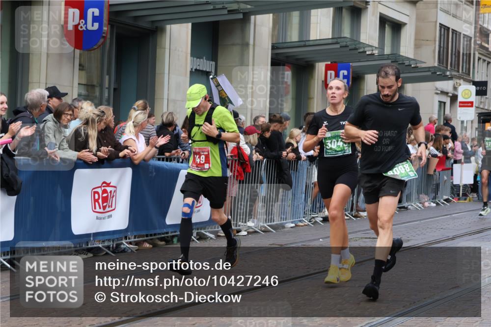 13.09.2026 - 21. swb-Marathon Bremen Strokosch-Dieckow http://msf.ph/oto/10427246 13.09.2026 13:07:06 Ziel 819, 1863, 2135, 2706, 3043, 3118, 4743, 4808, 7636, 7803, 7876, 8060, 8098, 8467, 8980, 9927, 521, 749, 1540, 3127, 3794, 3973, 4574, 6053, 6784, 7876, 8580, 8888, 9708 meine-sportfotos.de