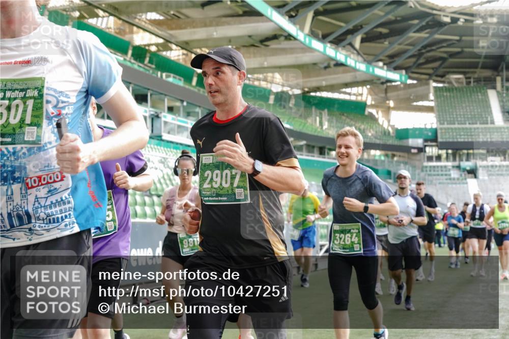13.09.2026 - 21. swb-Marathon Bremen Michael Burmester http://msf.ph/oto/10427251 13.09.2026 13:25:37 Laufen im Stadion 202, 213, 294, 505, 530, 543, 548, 645, 723, 752, 815, 818, 966, 1283, 1410, 1443, 1459, 1463, 1473, 1487, 1491, 1504, 1515, 1530, 1561, 1618, 1744, 1828, 1830, 1953, 2058, 2059, 2095, 2211, 2267, 2271, 2298, 2308, 2312, 2323, 2354, 2382, 2384, 2483, 2497, 2506, 2508, 2554, 2558, 2571, 2591, 2592, 2644, 2656, 2675, 2752, 2762, 2833, 2878, 2896, 2970, 2981, 3005, 3047, 3062, 3097, 3142, 3172, 3211, 3259, 3298, 3306, 3329, 3359, 3381, 3390, 3433 meine-sportfotos.de