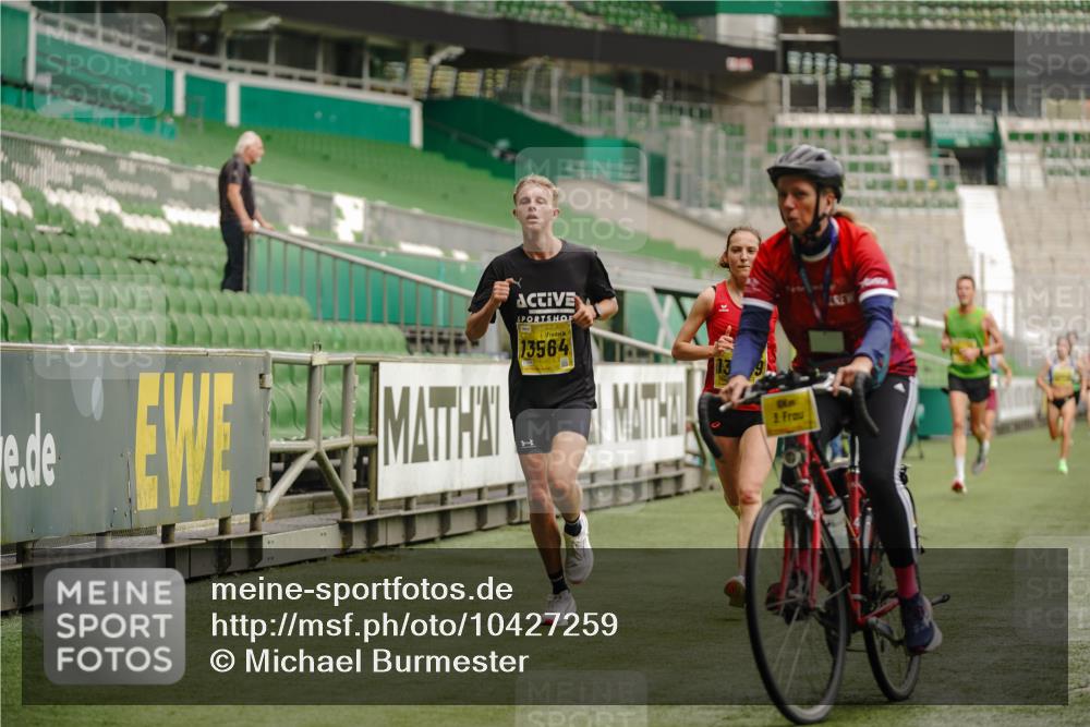 13.09.2026 - 21. swb-Marathon Bremen Michael Burmester http://msf.ph/oto/10427259 13.09.2026 10:18:00 Laufen im Stadion 12457, 12458, 13501, 13504, 13510, 13517, 13522, 13533, 13536, 13542, 13543, 13554, 13561, 13564, 13569, 13571, 13572, 13573, 13576, 13579, 13582, 13602, 13603, 13604, 13623, 13630, 13632, 13638, 13639, 13643, 13525 meine-sportfotos.de