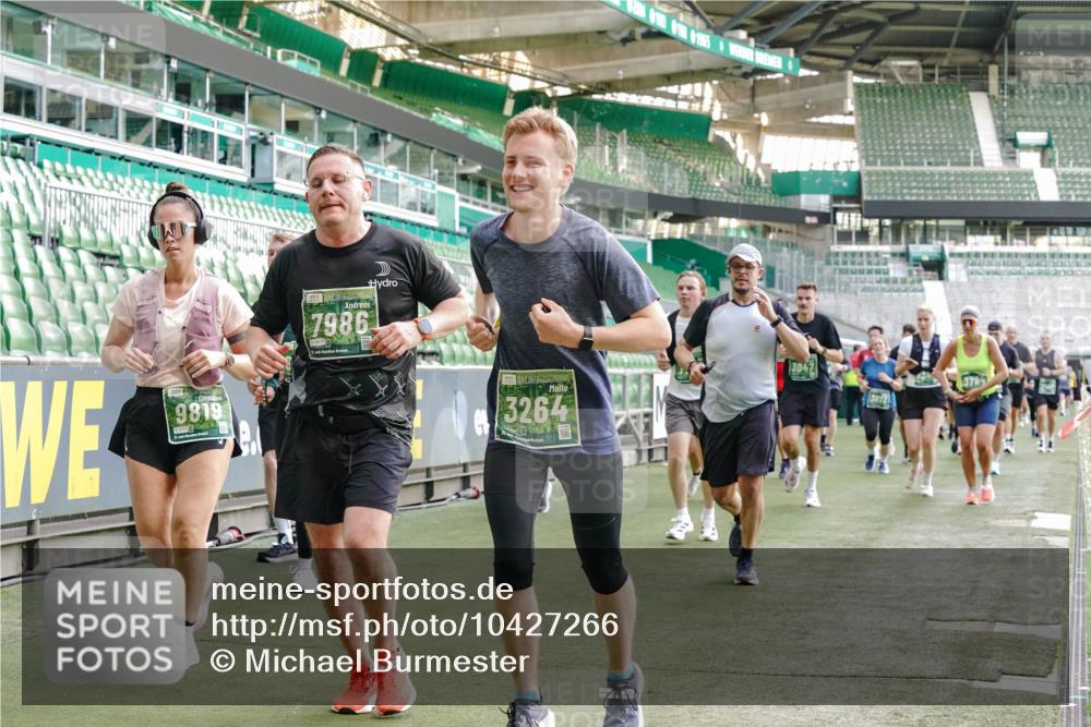 13.09.2026 - 21. swb-Marathon Bremen Michael Burmester http://msf.ph/oto/10427266 13.09.2026 13:25:37 Laufen im Stadion 202, 213, 294, 505, 530, 543, 548, 645, 723, 752, 815, 818, 966, 1283, 1410, 1443, 1459, 1463, 1473, 1487, 1491, 1504, 1515, 1530, 1561, 1618, 1744, 1828, 1830, 1953, 2058, 2059, 2095, 2211, 2267, 2271, 2298, 2308, 2312, 2323, 2354, 2382, 2384, 2483, 2497, 2506, 2508, 2554, 2558, 2571, 2591, 2592, 2644, 2656, 2675, 2752, 2762, 2833, 2878, 2896, 2970, 2981, 3005, 3047, 3062, 3097, 3142, 3172, 3211, 3259, 3298, 3306, 3329, 3359, 3381, 3390, 3433 meine-sportfotos.de