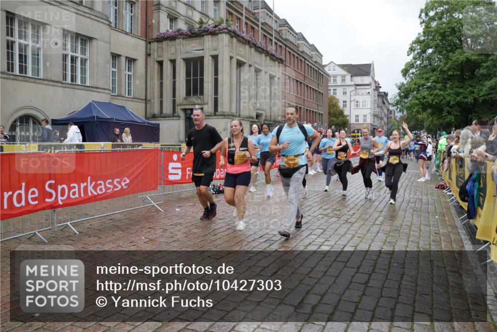 13.09.2026 - Kiel Lauf Yannick Fuchs http://msf.ph/oto/10427303 13.09.2026 11:06:18 Ziel 458, 560, 631, 710, 824, 2179, 3201, 3966, 4095, 4614, 5403, 5435, 6124, 6125, 6754, 8163, 8299, 8400, 8429, 9781, 10143, 10329, 10497, 10537, 10841, 11028, 11029, 12686, 799, 1111, 1359, 2781, 2782, 2959, 3475, 3618, 4058, 4148, 4153, 4392, 4764, 4980, 5187, 5229, 5526, 5756, 5925, 6307, 6668, 6823, 7045, 7452, 7942, 8295, 8323, 8452, 8498, 8879, 9016, 9279, 9757, 10386, 10557, 10830, 11049, 11218, 11372, 12048, 12133, 12233, 12356, 12646, 12647, 12649, 219, 5141 meine-sportfotos.de