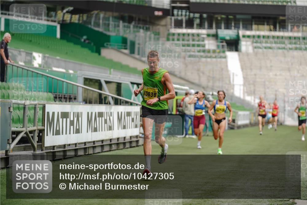 13.09.2026 - 21. swb-Marathon Bremen Michael Burmester http://msf.ph/oto/10427305 13.09.2026 10:18:04 Laufen im Stadion 12457, 12458, 13504, 13510, 13517, 13522, 13533, 13536, 13542, 13543, 13554, 13561, 13564, 13569, 13571, 13572, 13573, 13576, 13579, 13582, 13599, 13602, 13603, 13604, 13618, 13623, 13630, 13632, 13638, 13639, 13643, 13525 meine-sportfotos.de