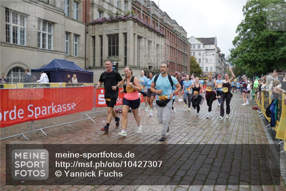 13.09.2026 - Kiel Lauf Yannick Fuchs http://msf.ph/oto/10427307 13.09.2026 11:06:18 Ziel 458, 560, 631, 710, 824, 2179, 3201, 3966, 4095, 4614, 5403, 5435, 6124, 6125, 6754, 8163, 8299, 8400, 8429, 9781, 10143, 10329, 10497, 10537, 10841, 11028, 11029, 12686, 799, 1111, 1359, 2781, 2782, 2959, 3475, 3618, 4058, 4148, 4153, 4392, 4764, 4980, 5187, 5229, 5526, 5756, 5925, 6307, 6668, 6823, 7045, 7452, 7942, 8295, 8323, 8452, 8498, 8879, 9016, 9279, 9757, 10386, 10557, 10830, 11049, 11218, 11372, 12048, 12133, 12233, 12356, 12646, 12647, 12649, 219, 5141 meine-sportfotos.de