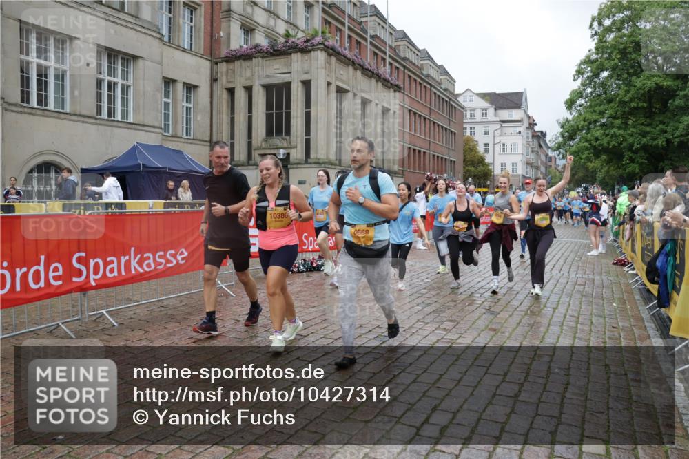 13.09.2026 - Kiel Lauf Yannick Fuchs http://msf.ph/oto/10427314 13.09.2026 11:06:18 Ziel 458, 560, 631, 710, 824, 2179, 3201, 3966, 4095, 4614, 5403, 5435, 6124, 6125, 6754, 8163, 8299, 8400, 8429, 9781, 10143, 10329, 10497, 10537, 10841, 11028, 11029, 12686, 799, 1111, 1359, 2781, 2782, 2959, 3475, 3618, 4058, 4148, 4153, 4392, 4764, 4980, 5187, 5229, 5526, 5756, 5925, 6307, 6668, 6823, 7045, 7452, 7942, 8295, 8323, 8452, 8498, 8879, 9016, 9279, 9757, 10386, 10557, 10830, 11049, 11218, 11372, 12048, 12133, 12233, 12356, 12646, 12647, 12649, 219, 5141 meine-sportfotos.de