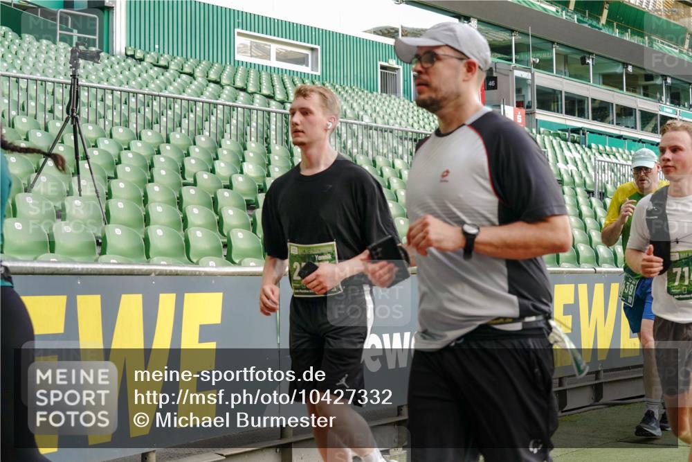 13.09.2026 - 21. swb-Marathon Bremen Michael Burmester http://msf.ph/oto/10427332 13.09.2026 13:25:41 Laufen im Stadion 202, 213, 294, 505, 530, 543, 548, 645, 723, 752, 815, 818, 966, 1283, 1410, 1443, 1459, 1463, 1473, 1487, 1491, 1504, 1515, 1530, 1561, 1618, 1744, 1828, 1830, 1953, 2058, 2059, 2095, 2211, 2267, 2271, 2298, 2308, 2312, 2323, 2354, 2382, 2384, 2483, 2497, 2506, 2508, 2554, 2558, 2576, 2591, 2592, 2644, 2656, 2675, 2752, 2762, 2817, 2833, 2878, 2896, 2970, 2981, 3005, 3047, 3062, 3097, 3142, 3172, 3211, 3259, 3298, 3306, 3329, 3359, 3381, 3390, 3433, 3629 meine-sportfotos.de