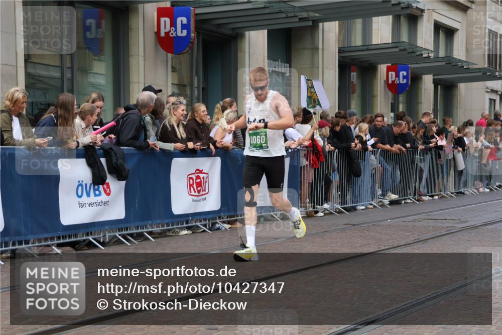 13.09.2026 - 21. swb-Marathon Bremen Strokosch-Dieckow http://msf.ph/oto/10427347 13.09.2026 13:07:12 Ziel 819, 2135, 2706, 3043, 3118, 4743, 4808, 4990, 5570, 5976, 7803, 8060, 8098, 8467, 8611, 8737, 9035, 749, 1540, 1863, 3794, 3973, 6053, 7636, 7876, 8888, 8980, 9708, 9927 meine-sportfotos.de