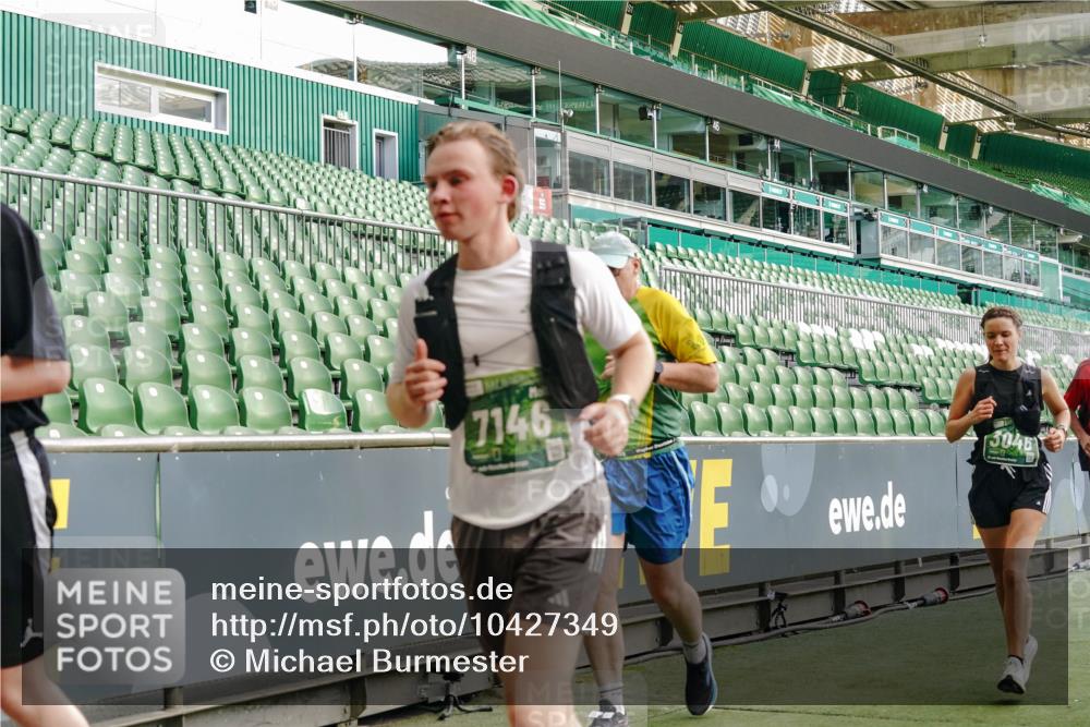 13.09.2026 - 21. swb-Marathon Bremen Michael Burmester http://msf.ph/oto/10427349 13.09.2026 13:25:41 Laufen im Stadion 202, 213, 294, 505, 530, 543, 548, 645, 723, 752, 815, 818, 966, 1283, 1410, 1443, 1459, 1463, 1473, 1487, 1491, 1504, 1515, 1530, 1561, 1618, 1744, 1828, 1830, 1953, 2058, 2059, 2095, 2211, 2267, 2271, 2298, 2308, 2312, 2323, 2354, 2382, 2384, 2483, 2497, 2506, 2508, 2554, 2558, 2576, 2591, 2592, 2644, 2656, 2675, 2752, 2762, 2817, 2833, 2878, 2896, 2970, 2981, 3005, 3047, 3062, 3097, 3142, 3172, 3211, 3259, 3298, 3306, 3329, 3359, 3381, 3390, 3433, 3629 meine-sportfotos.de