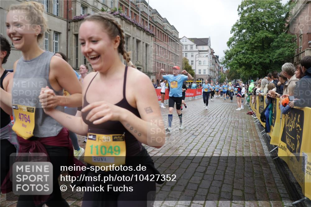 13.09.2026 - Kiel Lauf Yannick Fuchs http://msf.ph/oto/10427352 13.09.2026 11:06:21 Ziel 458, 560, 631, 710, 824, 2179, 3201, 3966, 4095, 4614, 5141, 5403, 5435, 6124, 6125, 6754, 8163, 8299, 8400, 8429, 9781, 10143, 10329, 10497, 10537, 10545, 10841, 11028, 11029, 12195, 12686, 799, 1111, 1359, 2781, 2782, 2959, 3475, 3618, 4058, 4148, 4153, 4392, 4764, 4980, 5187, 5229, 5526, 5756, 5925, 6307, 6823, 7045, 7452, 7942, 8295, 8323, 8452, 8879, 9016, 9279, 9757, 10557, 10830, 11049, 11218, 11372, 12048, 12133, 12356, 12646, 12647, 12649, 219 meine-sportfotos.de