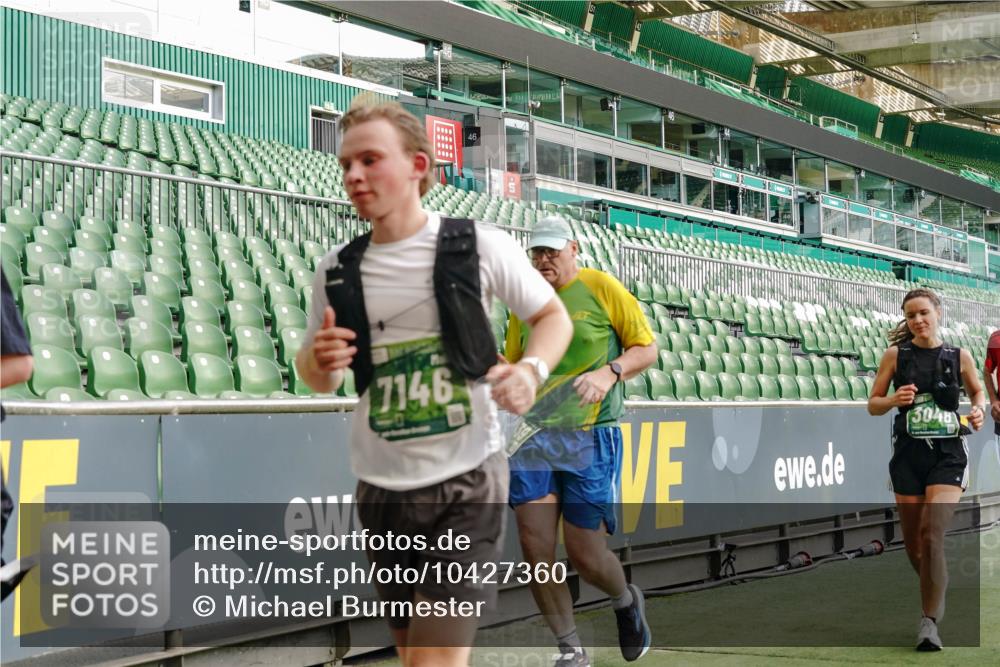 13.09.2026 - 21. swb-Marathon Bremen Michael Burmester http://msf.ph/oto/10427360 13.09.2026 13:25:41 Laufen im Stadion 202, 213, 294, 505, 530, 543, 548, 645, 723, 752, 815, 818, 966, 1283, 1410, 1443, 1459, 1463, 1473, 1487, 1491, 1504, 1515, 1530, 1561, 1618, 1744, 1828, 1830, 1953, 2058, 2059, 2095, 2211, 2267, 2271, 2298, 2308, 2312, 2323, 2354, 2382, 2384, 2483, 2497, 2506, 2508, 2554, 2558, 2576, 2591, 2592, 2644, 2656, 2675, 2752, 2762, 2817, 2833, 2878, 2896, 2970, 2981, 3005, 3047, 3062, 3097, 3142, 3172, 3211, 3259, 3298, 3306, 3329, 3359, 3381, 3390, 3433, 3629 meine-sportfotos.de