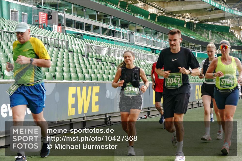 13.09.2026 - 21. swb-Marathon Bremen Michael Burmester http://msf.ph/oto/10427368 13.09.2026 13:25:42 Laufen im Stadion 202, 213, 294, 505, 530, 543, 548, 645, 723, 815, 818, 966, 1283, 1410, 1443, 1459, 1463, 1473, 1487, 1491, 1504, 1515, 1530, 1561, 1618, 1744, 1828, 1830, 1953, 2058, 2059, 2095, 2211, 2267, 2271, 2298, 2308, 2312, 2323, 2354, 2382, 2384, 2483, 2497, 2506, 2508, 2554, 2558, 2576, 2591, 2592, 2644, 2656, 2675, 2752, 2762, 2817, 2833, 2878, 2896, 2970, 2981, 3005, 3047, 3062, 3097, 3142, 3172, 3211, 3259, 3298, 3306, 3329, 3359, 3381, 3390, 3433, 3629 meine-sportfotos.de