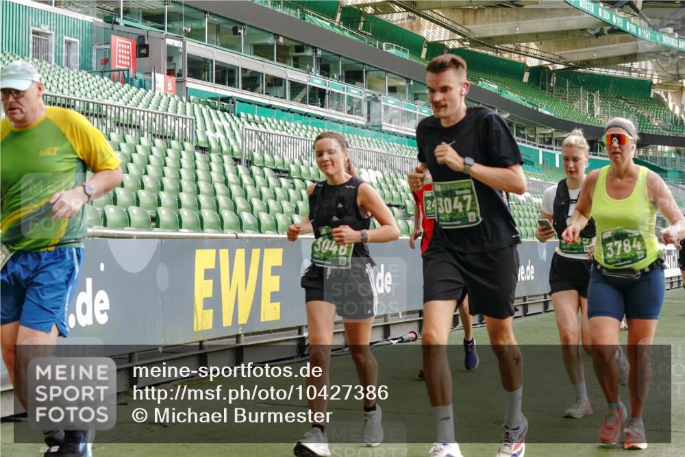 13.09.2026 - 21. swb-Marathon Bremen Michael Burmester http://msf.ph/oto/10427386 13.09.2026 13:25:42 Laufen im Stadion 202, 213, 294, 505, 530, 543, 548, 645, 723, 815, 818, 966, 1283, 1410, 1443, 1459, 1463, 1473, 1487, 1491, 1504, 1515, 1530, 1561, 1618, 1744, 1828, 1830, 1953, 2058, 2059, 2095, 2211, 2267, 2271, 2298, 2308, 2312, 2323, 2354, 2382, 2384, 2483, 2497, 2506, 2508, 2554, 2558, 2576, 2591, 2592, 2644, 2656, 2675, 2752, 2762, 2817, 2833, 2878, 2896, 2970, 2981, 3005, 3047, 3062, 3097, 3142, 3172, 3211, 3259, 3298, 3306, 3329, 3359, 3381, 3390, 3433, 3629 meine-sportfotos.de