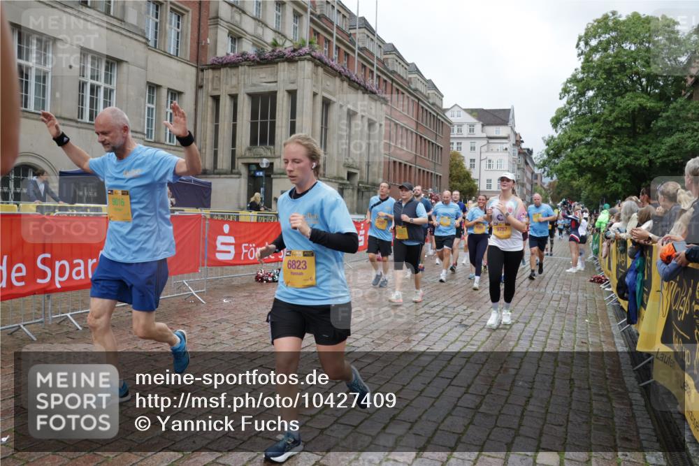 13.09.2026 - Kiel Lauf Yannick Fuchs http://msf.ph/oto/10427409 13.09.2026 11:06:30 Ziel 219, 458, 560, 710, 805, 2179, 3712, 4614, 5141, 5403, 5435, 6124, 8299, 9022, 9182, 9830, 10497, 10545, 11900, 12188, 12195, 458, 631, 710, 799, 824, 1111, 1359, 2781, 2782, 3201, 3475, 3618, 3966, 4095, 4392, 4980, 5187, 5229, 5756, 6125, 6307, 6754, 6823, 7045, 7452, 7942, 8163, 8295, 8400, 8429, 8452, 9016, 9757, 9781, 10143, 10329, 10537, 10830, 10841, 11028, 11029, 11218, 11372, 12048, 12133, 12356, 12646, 12647, 12686, 3213, 7145, 8029, 8822 meine-sportfotos.de