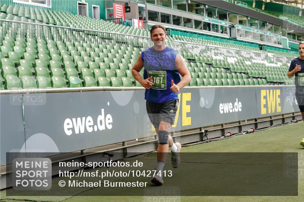 13.09.2026 - 21. swb-Marathon Bremen Michael Burmester http://msf.ph/oto/10427413 13.09.2026 13:02:32 Laufen im Stadion 150, 282, 440, 531, 722, 762, 930, 936, 940, 946, 1006, 1014, 1067, 1163, 1250, 1436, 1448, 1460, 1582, 1611, 1896, 2033, 2047, 2062, 2276, 2292, 2345, 2364, 2370, 2378, 2421, 2491, 2513, 2638, 2666, 2668, 2779, 2900, 2987, 3013, 3044, 3114, 3135, 3163, 3164, 3187, 3248, 3258, 3294, 3334, 3360, 3372, 3374, 3375, 3392, 3460, 3496, 3526, 3527, 3576, 3585, 3603, 3667, 3721, 3806, 3852, 3893, 3938, 3970, 3983, 4000, 4077, 4133, 4506, 4558 meine-sportfotos.de