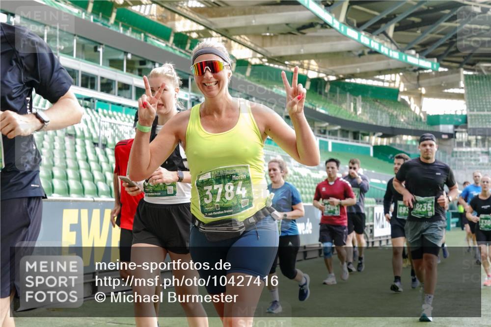 13.09.2026 - 21. swb-Marathon Bremen Michael Burmester http://msf.ph/oto/10427416 13.09.2026 13:25:44 Laufen im Stadion 202, 213, 294, 505, 530, 543, 548, 645, 723, 815, 818, 966, 1077, 1283, 1410, 1443, 1459, 1463, 1473, 1487, 1491, 1504, 1515, 1530, 1561, 1618, 1744, 1828, 1830, 1953, 2058, 2059, 2095, 2211, 2267, 2271, 2298, 2308, 2312, 2323, 2354, 2382, 2384, 2497, 2506, 2508, 2554, 2558, 2576, 2591, 2592, 2644, 2656, 2675, 2752, 2762, 2817, 2833, 2878, 2896, 2970, 2981, 3005, 3047, 3062, 3097, 3142, 3172, 3211, 3259, 3298, 3306, 3329, 3359, 3381, 3390, 3433, 3629 meine-sportfotos.de