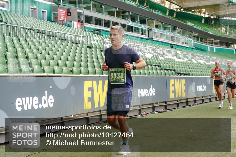 13.09.2026 - 21. swb-Marathon Bremen Michael Burmester http://msf.ph/oto/10427464 13.09.2026 13:02:34 Laufen im Stadion 150, 282, 440, 531, 722, 762, 930, 936, 940, 946, 1006, 1014, 1067, 1163, 1250, 1436, 1448, 1460, 1582, 1611, 1896, 2033, 2047, 2062, 2276, 2292, 2345, 2364, 2378, 2421, 2491, 2513, 2638, 2666, 2668, 2779, 2900, 2987, 3013, 3044, 3114, 3135, 3163, 3164, 3187, 3248, 3258, 3294, 3334, 3360, 3372, 3374, 3375, 3392, 3460, 3496, 3526, 3527, 3576, 3585, 3603, 3667, 3721, 3806, 3852, 3893, 3938, 3970, 3983, 4000, 4077, 4133, 4506, 4558 meine-sportfotos.de