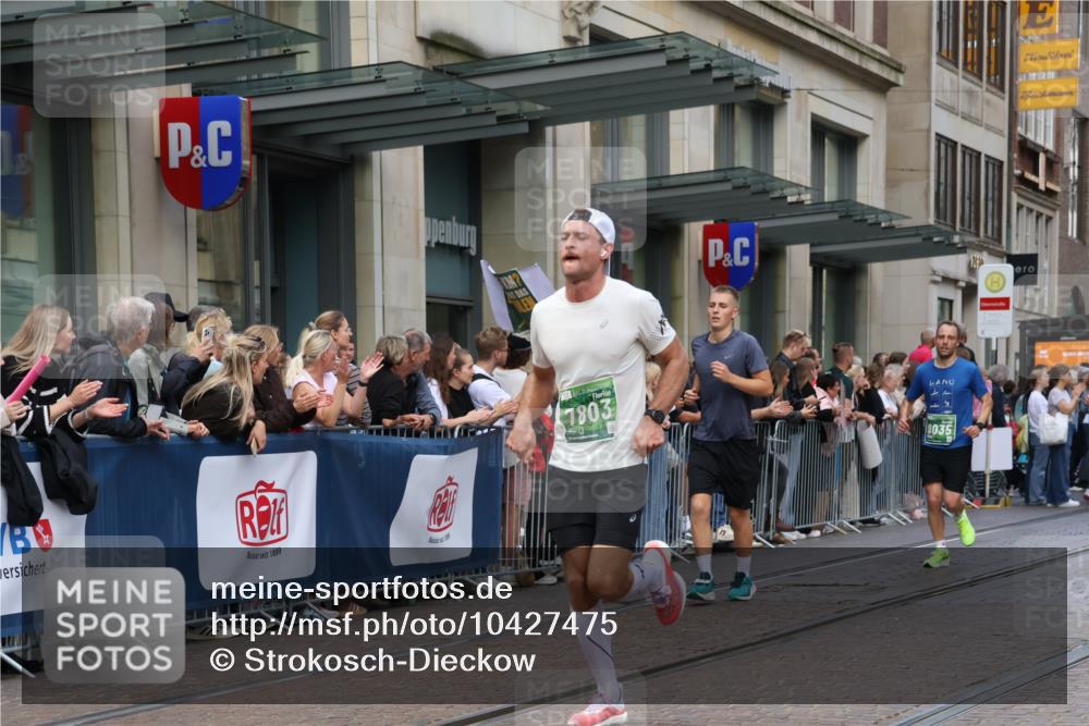 13.09.2026 - 21. swb-Marathon Bremen Strokosch-Dieckow http://msf.ph/oto/10427475 13.09.2026 13:07:21 Ziel 819, 969, 2135, 4732, 4852, 4990, 5570, 5976, 7558, 7803, 8060, 8467, 8611, 8737, 9035, 9356, 1540, 1863, 2706, 3043, 3118, 3794, 3973, 4743, 4808, 6053, 7636, 7876, 8098, 8980, 9708, 9927 meine-sportfotos.de