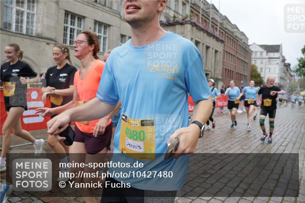 13.09.2026 - Kiel Lauf Yannick Fuchs http://msf.ph/oto/10427480 13.09.2026 11:06:35 Ziel 219, 805, 3712, 4312, 4421, 5141, 5565, 7008, 7664, 8704, 9022, 9182, 9830, 11559, 11900, 12188, 458, 560, 631, 710, 799, 824, 1111, 1359, 2179, 2781, 2782, 3201, 3618, 3966, 4095, 4614, 4980, 5141, 5229, 5403, 5435, 6124, 6125, 6754, 7045, 7452, 7942, 8163, 8295, 8299, 8400, 8429, 8452, 9781, 10143, 10329, 10497, 10537, 10545, 10830, 10841, 11028, 11029, 11372, 12048, 12195, 12686, 2041, 3213, 4683, 6931, 7145, 7329, 8029, 8822, 9218, 9467, 9729, 799, 7045, 7452, 12048 meine-sportfotos.de