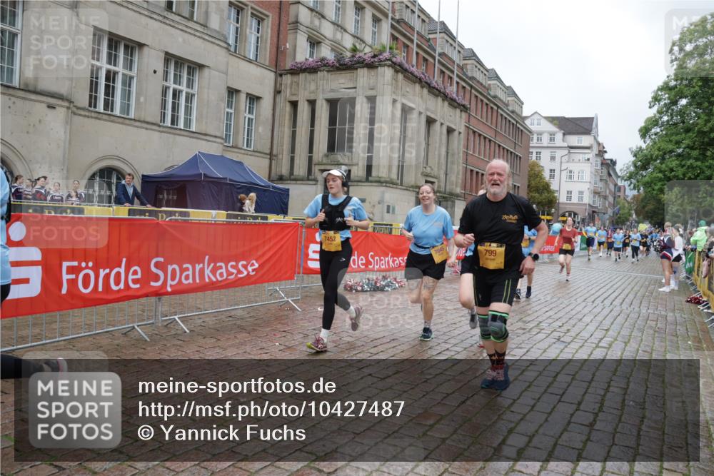13.09.2026 - Kiel Lauf Yannick Fuchs http://msf.ph/oto/10427487 13.09.2026 11:06:36 Ziel 219, 805, 3712, 4312, 4421, 5565, 7008, 7664, 8704, 9022, 9182, 9830, 11559, 11900, 12188, 458, 560, 631, 710, 799, 824, 1111, 2179, 2781, 2782, 3201, 3618, 3966, 4095, 4614, 5141, 5229, 5403, 5435, 6124, 6125, 6754, 7045, 7452, 8163, 8299, 8400, 8429, 9781, 10143, 10329, 10497, 10537, 10545, 10841, 11028, 11029, 11372, 12048, 12195, 12686, 2041, 3213, 4683, 6931, 7145, 7329, 8029, 8822, 9218, 9467, 9729, 799, 7045, 7452, 12048 meine-sportfotos.de