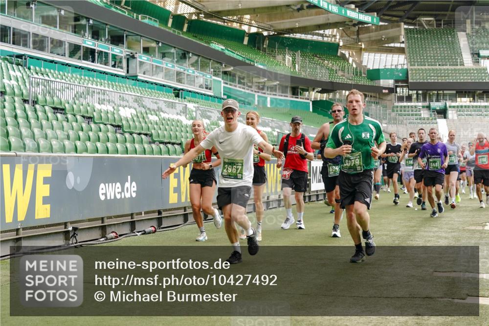13.09.2026 - 21. swb-Marathon Bremen Michael Burmester http://msf.ph/oto/10427492 13.09.2026 13:02:35 Laufen im Stadion 150, 282, 440, 531, 722, 762, 930, 936, 940, 946, 1006, 1014, 1067, 1163, 1250, 1436, 1448, 1460, 1582, 1611, 1896, 2033, 2047, 2062, 2276, 2292, 2345, 2364, 2378, 2421, 2491, 2513, 2638, 2666, 2668, 2779, 2900, 2987, 3013, 3044, 3114, 3135, 3163, 3164, 3187, 3248, 3258, 3294, 3334, 3360, 3372, 3374, 3375, 3392, 3460, 3496, 3526, 3527, 3576, 3585, 3603, 3667, 3721, 3806, 3852, 3893, 3938, 3970, 3983, 4000, 4077, 4133, 4506, 4558 meine-sportfotos.de
