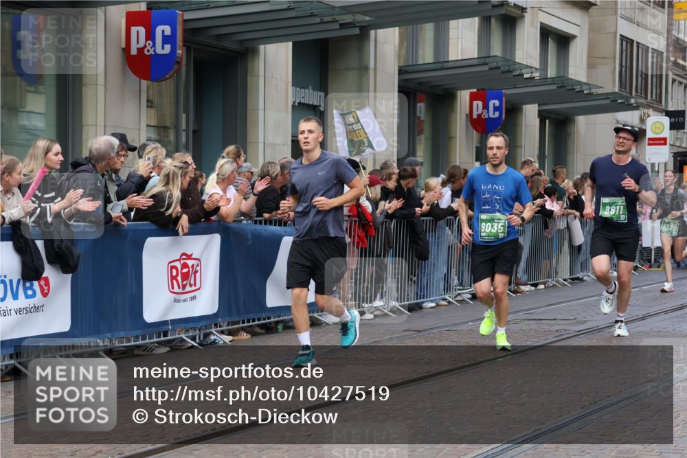 13.09.2026 - 21. swb-Marathon Bremen Strokosch-Dieckow http://msf.ph/oto/10427519 13.09.2026 13:07:22 Ziel 819, 969, 2135, 4732, 4852, 4990, 5570, 5976, 7558, 7803, 8060, 8467, 8611, 8737, 9035, 9356, 1540, 1863, 2706, 3043, 3118, 3794, 3973, 4743, 4808, 6053, 7636, 7876, 8098, 8980, 9927 meine-sportfotos.de