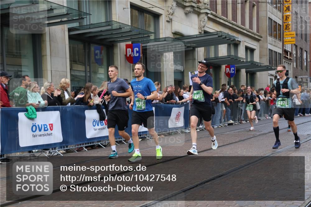 13.09.2026 - 21. swb-Marathon Bremen Strokosch-Dieckow http://msf.ph/oto/10427548 13.09.2026 13:07:24 Ziel 819, 969, 2135, 4732, 4852, 4990, 5570, 5976, 7558, 7803, 8467, 8611, 8737, 9035, 9356, 1540, 1863, 2706, 3043, 3118, 4743, 4808, 6053, 7636, 7876, 8060, 8098, 8980, 9927 meine-sportfotos.de