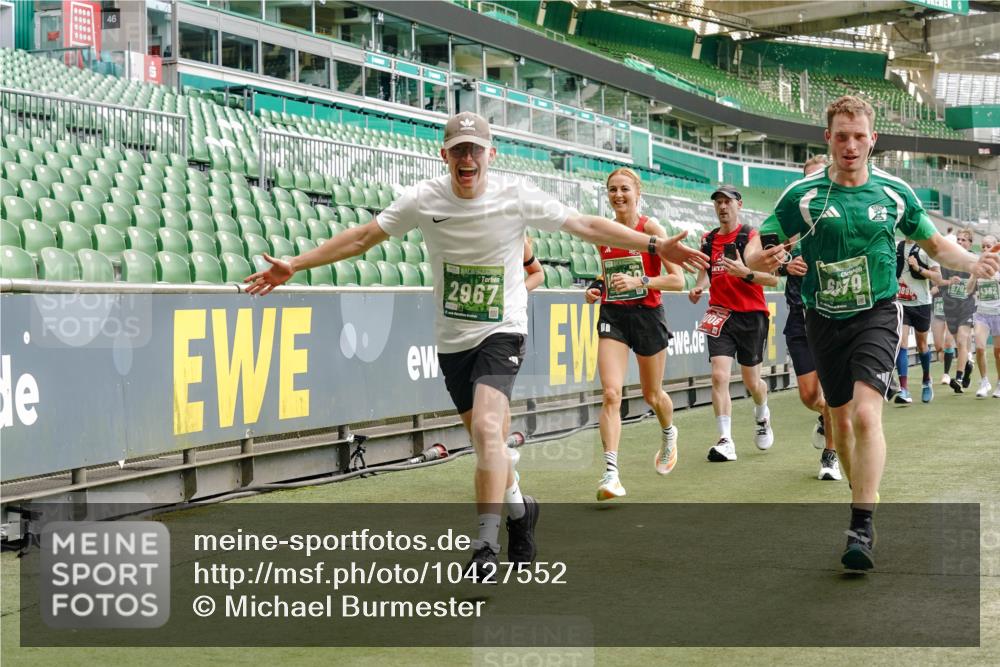13.09.2026 - 21. swb-Marathon Bremen Michael Burmester http://msf.ph/oto/10427552 13.09.2026 13:02:36 Laufen im Stadion 150, 282, 531, 722, 762, 930, 936, 940, 946, 1006, 1014, 1067, 1163, 1250, 1436, 1448, 1460, 1582, 1611, 1896, 2033, 2047, 2062, 2276, 2292, 2345, 2364, 2378, 2421, 2491, 2513, 2638, 2666, 2668, 2779, 2900, 2987, 3013, 3044, 3114, 3135, 3163, 3164, 3187, 3248, 3258, 3294, 3334, 3360, 3372, 3374, 3375, 3392, 3460, 3496, 3526, 3527, 3576, 3585, 3603, 3667, 3721, 3806, 3852, 3893, 3938, 3970, 3983, 4000, 4077, 4133, 4506, 4558 meine-sportfotos.de
