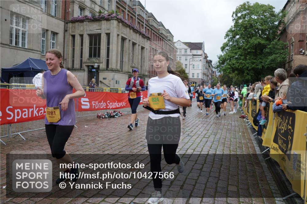 13.09.2026 - Kiel Lauf Yannick Fuchs http://msf.ph/oto/10427566 13.09.2026 11:06:49 Ziel 2041, 3213, 5565, 6931, 7145, 7329, 8029, 8704, 8822, 9467, 9729, 11559, 219, 458, 560, 631, 710, 805, 824, 2179, 3201, 3712, 3966, 4095, 4312, 4421, 4614, 5141, 5403, 5435, 6124, 6125, 6754, 7008, 7664, 8299, 8400, 8429, 9022, 9182, 9781, 9830, 10143, 10329, 10497, 10537, 10545, 10841, 11900, 12188, 12195, 1294, 1894, 3004, 3401, 4683, 4945, 5527, 6541, 6734, 7741, 8911, 9218, 10591, 10977, 824, 3966, 8163, 8400, 9781 meine-sportfotos.de