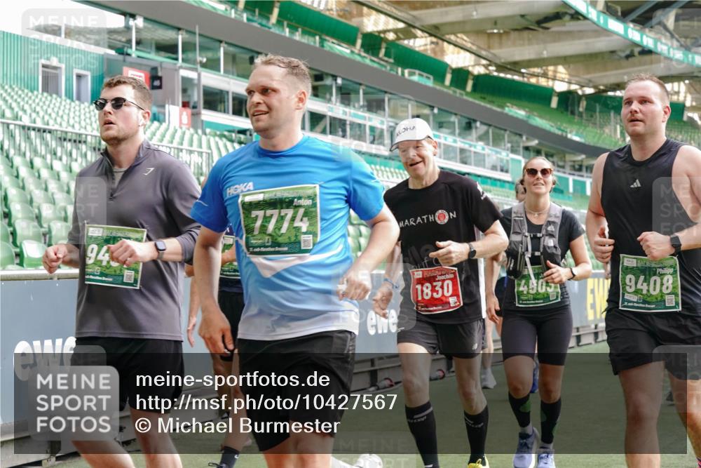 13.09.2026 - 21. swb-Marathon Bremen Michael Burmester http://msf.ph/oto/10427567 13.09.2026 13:25:49 Laufen im Stadion 202, 213, 294, 505, 530, 543, 645, 723, 815, 818, 833, 966, 1077, 1283, 1410, 1443, 1459, 1463, 1473, 1487, 1491, 1504, 1515, 1530, 1561, 1618, 1744, 1828, 1830, 1953, 2058, 2059, 2095, 2211, 2267, 2271, 2298, 2308, 2323, 2354, 2382, 2384, 2497, 2506, 2508, 2554, 2558, 2576, 2591, 2592, 2644, 2656, 2675, 2752, 2762, 2817, 2833, 2878, 2896, 2965, 2970, 2981, 3005, 3047, 3062, 3097, 3142, 3172, 3211, 3259, 3298, 3306, 3329, 3359, 3390, 3433, 3629 meine-sportfotos.de