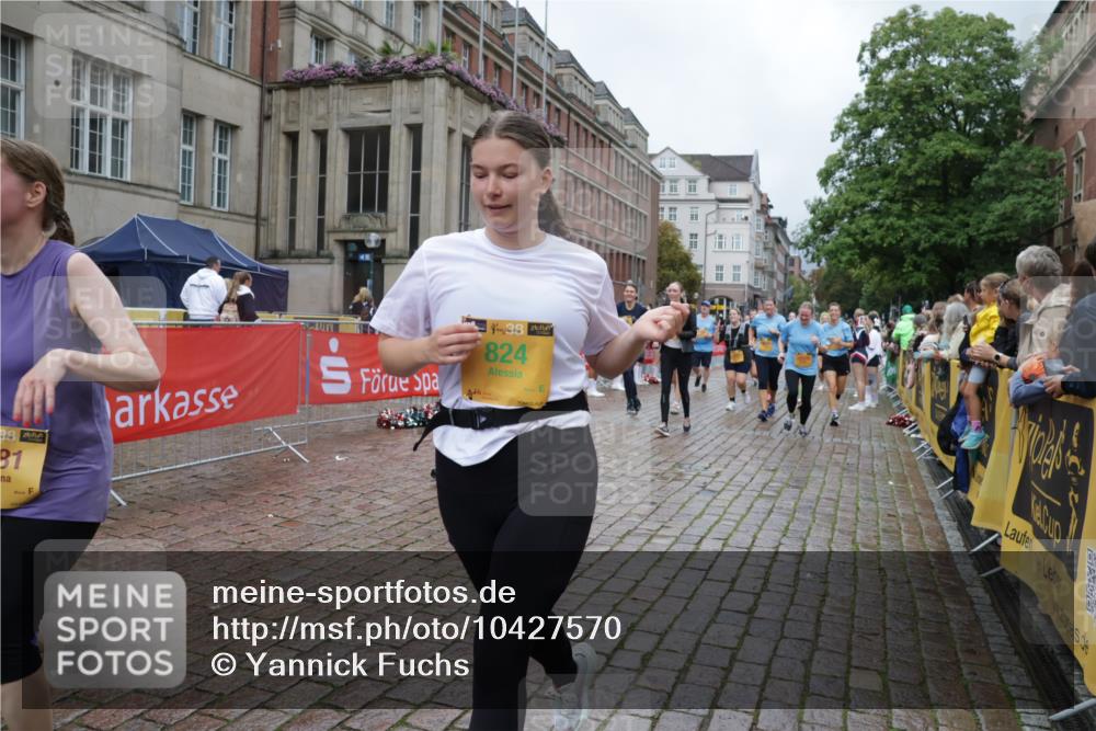 13.09.2026 - Kiel Lauf Yannick Fuchs http://msf.ph/oto/10427570 13.09.2026 11:06:49 Ziel 2041, 3213, 5565, 6931, 7145, 7329, 8029, 8704, 8822, 9467, 9729, 11559, 219, 458, 560, 631, 710, 805, 824, 2179, 3201, 3712, 3966, 4095, 4312, 4421, 4614, 5141, 5403, 5435, 6124, 6125, 6754, 7008, 7664, 8299, 8400, 8429, 9022, 9182, 9781, 9830, 10143, 10329, 10497, 10537, 10545, 10841, 11900, 12188, 12195, 1294, 1894, 3004, 3401, 4683, 4945, 5527, 6541, 6734, 7741, 8911, 9218, 10591, 10977, 824, 3966, 8163, 8400, 9781 meine-sportfotos.de