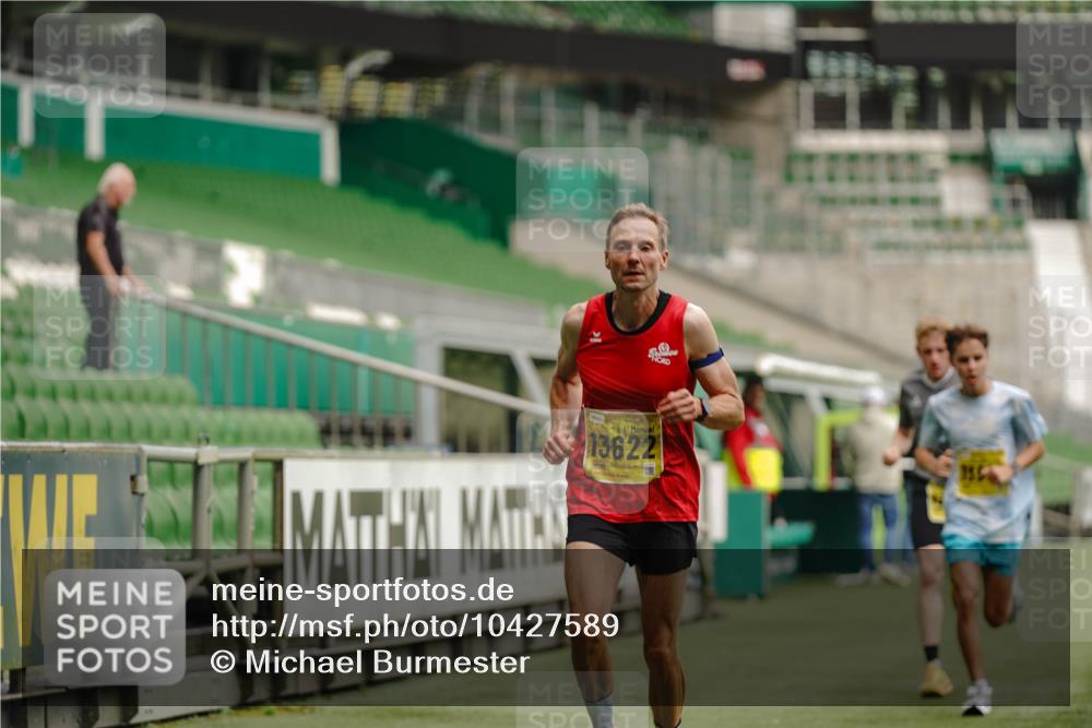 13.09.2026 - 21. swb-Marathon Bremen Michael Burmester http://msf.ph/oto/10427589 13.09.2026 10:18:20 Laufen im Stadion 11652, 12457, 12458, 13504, 13510, 13522, 13533, 13534, 13536, 13542, 13543, 13550, 13554, 13561, 13564, 13569, 13571, 13572, 13573, 13576, 13579, 13581, 13582, 13599, 13602, 13603, 13604, 13618, 13622, 13630, 13632, 13638, 13639, 13643, 13525, 13627 meine-sportfotos.de
