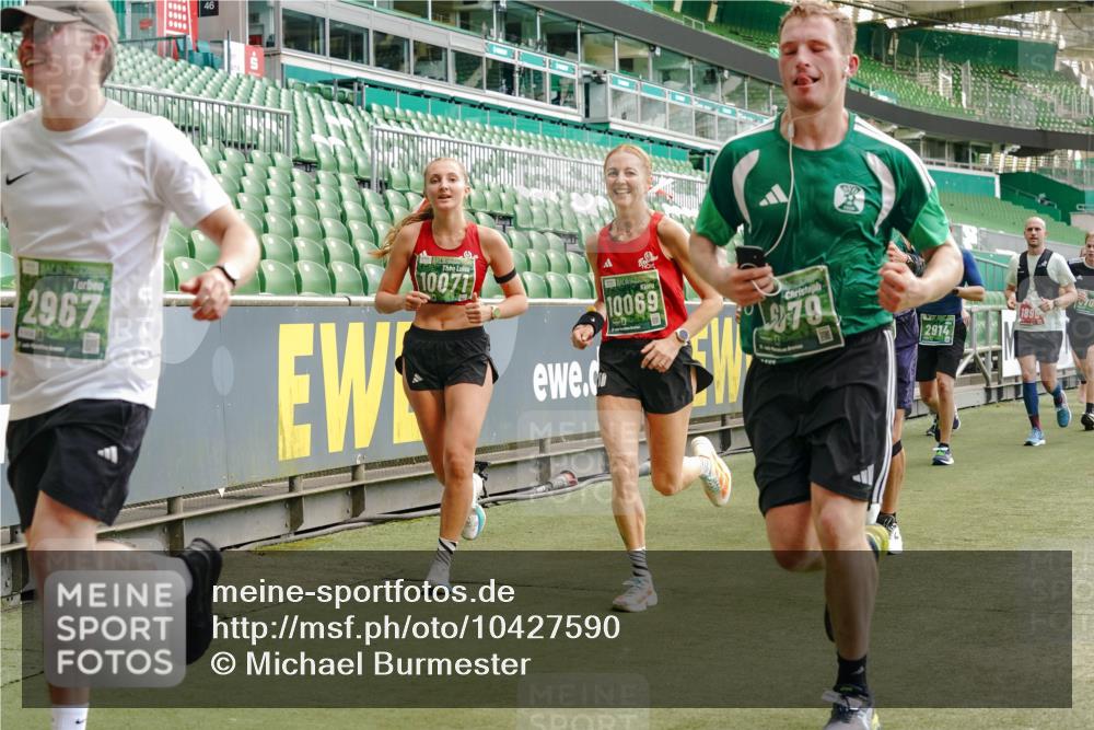 13.09.2026 - 21. swb-Marathon Bremen Michael Burmester http://msf.ph/oto/10427590 13.09.2026 13:02:37 Laufen im Stadion 150, 282, 531, 722, 762, 930, 936, 940, 946, 1006, 1014, 1067, 1163, 1250, 1436, 1448, 1460, 1582, 1611, 1896, 2033, 2047, 2062, 2276, 2292, 2345, 2364, 2378, 2421, 2491, 2513, 2638, 2666, 2668, 2779, 2900, 2987, 3013, 3044, 3114, 3135, 3163, 3164, 3187, 3248, 3258, 3294, 3334, 3360, 3372, 3374, 3375, 3392, 3460, 3496, 3526, 3527, 3576, 3585, 3603, 3667, 3721, 3806, 3846, 3852, 3893, 3938, 3970, 3983, 4000, 4077, 4133, 4506, 4558 meine-sportfotos.de